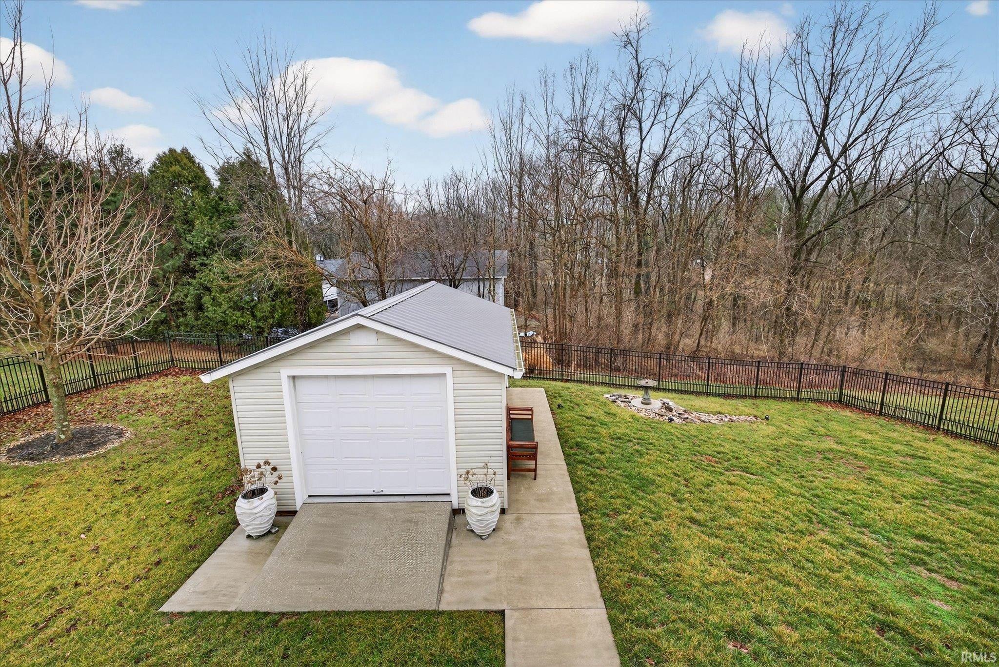 1414 East Commander Court Bloomington, IN 47401 - Photo 33 of 36