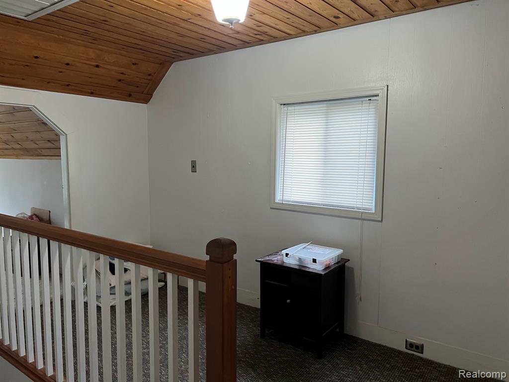 25 West Hunters Creek Road Lapeer, MI 48446 - Photo 18 of 28