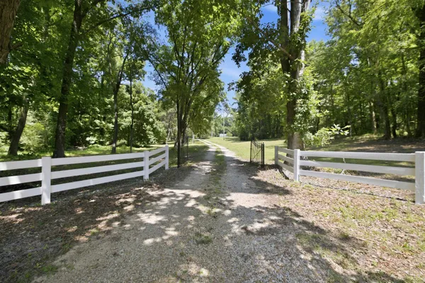$650,000 | 1370 North Reid Hooker Road, Eads, TN 38028