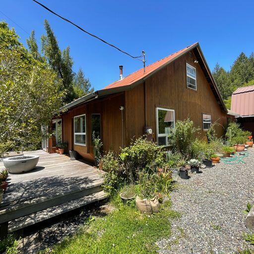 435 Cathey Ranch Road Miranda, CA 95553 - Photo 5 of 41