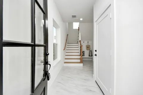 $365,000 | 717 Marcella Street, Unit E, Houston, TX 77091