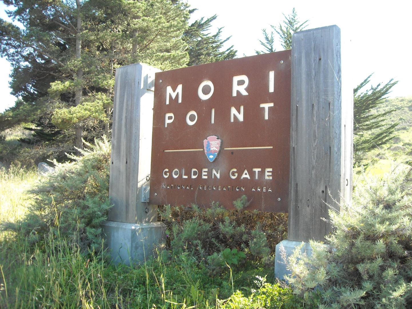 107 Crestmoor Circle Pacifica, CA 94044 - Photo 41 of 45 a view of a street sign