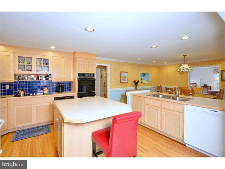 185 Ladderback Lane Devon, PA 19333 - Photo 5 of 23 Kitchen