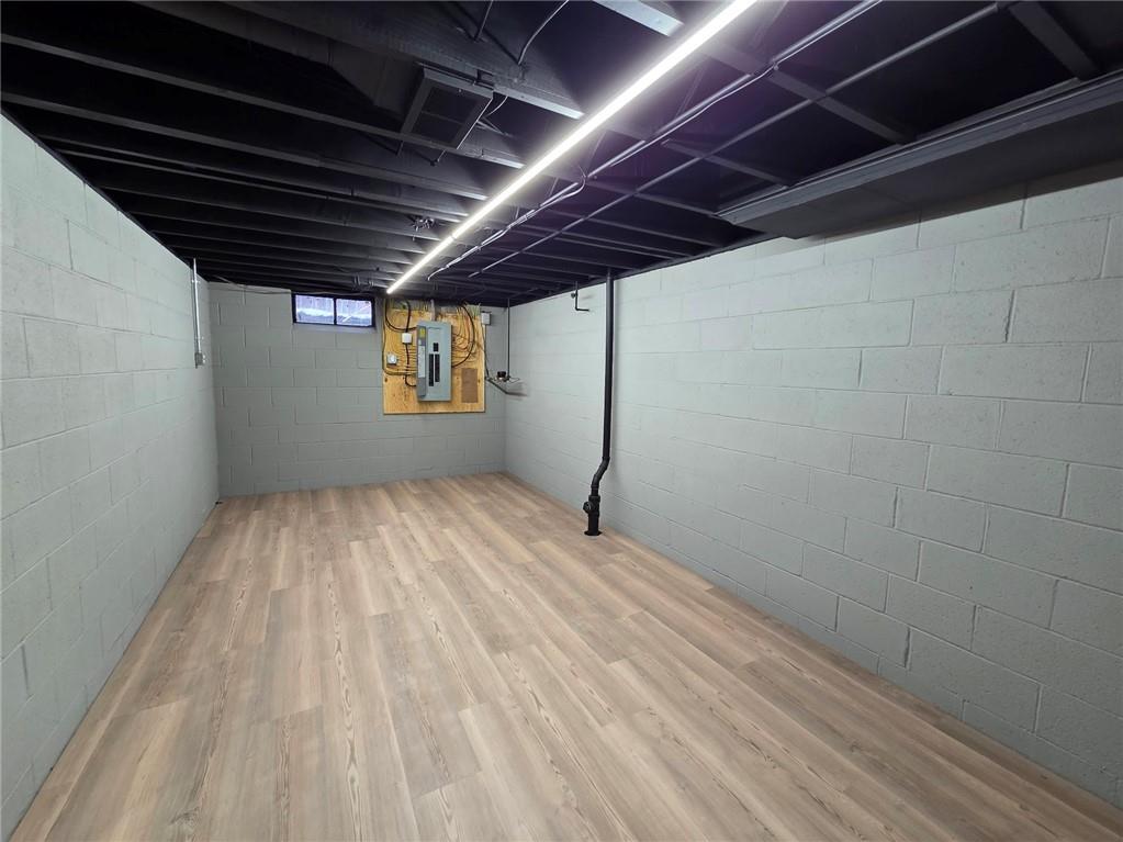 265 North Duffy Road Butler, PA 16001 - Photo 28 of 41 a view of empty room with wooden floor