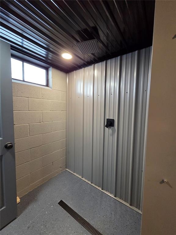 265 North Duffy Road Butler, PA 16001 - Photo 33 of 41 a view of a hallway