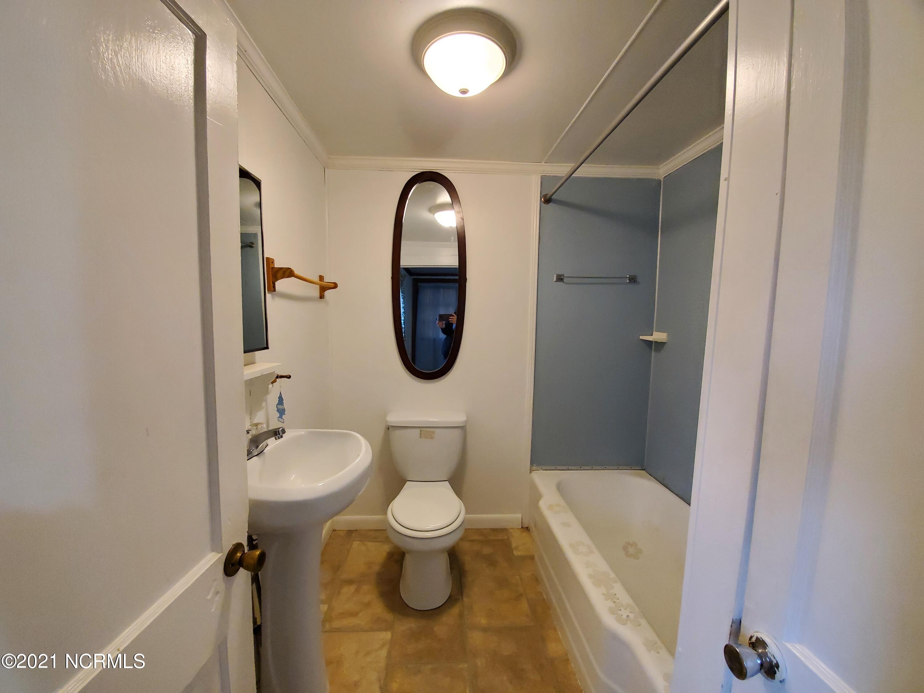 3734 Ernest Loftin Road Ayden, NC 28513 - Photo 15 of 25 Bathroom 2
