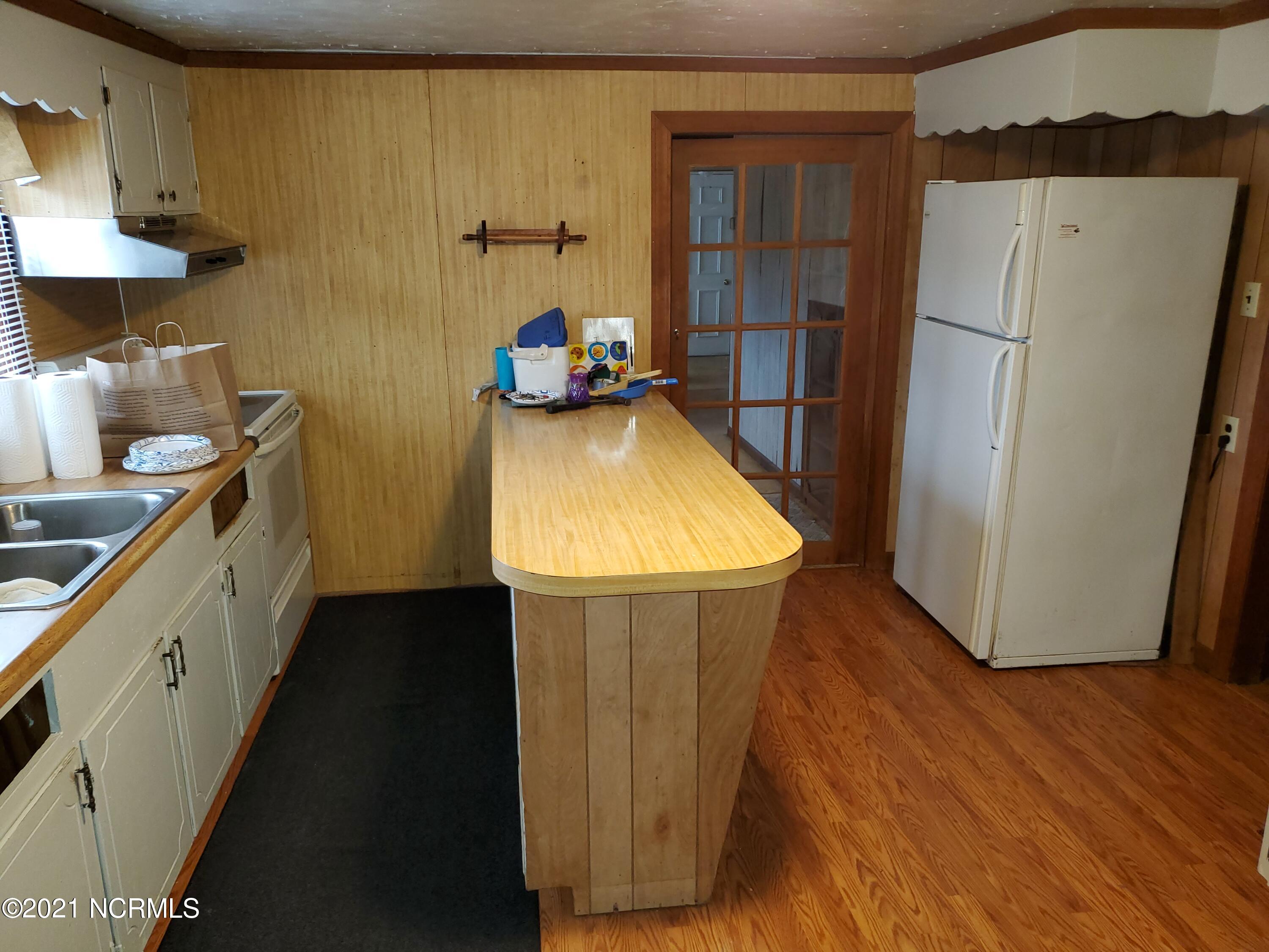 3734 Ernest Loftin Road Ayden, NC 28513 - Photo 9 of 25 Kitchen