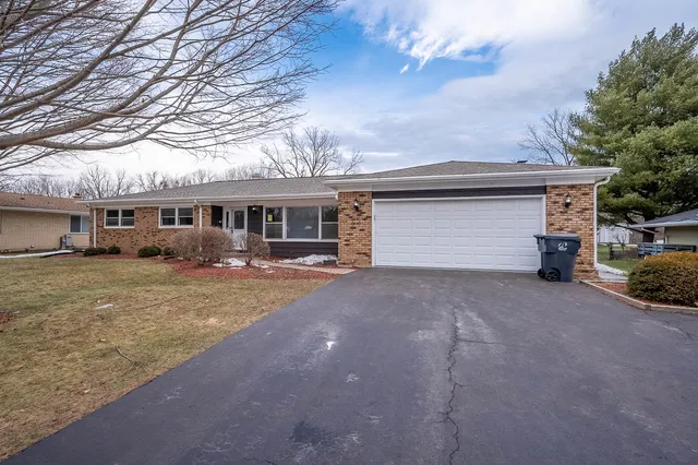 $399,900 | 9836 West Paxton Drive, Beach Park, IL 60099