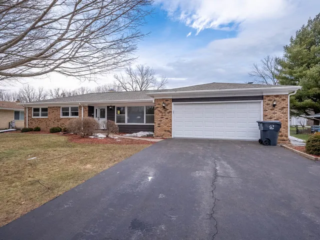 $399,900 | 9836 West Paxton Drive, Beach Park, IL 60099