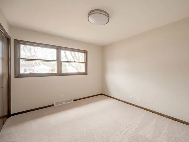 $399,900 | 9836 West Paxton Drive, Beach Park, IL 60099