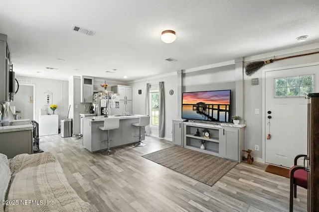 $155,000 | 1141 Donovan Avenue, Interlachen, FL 32148