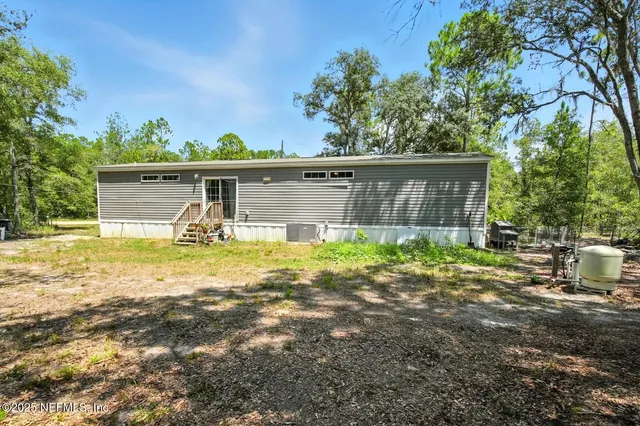 $155,000 | 1141 Donovan Avenue, Interlachen, FL 32148