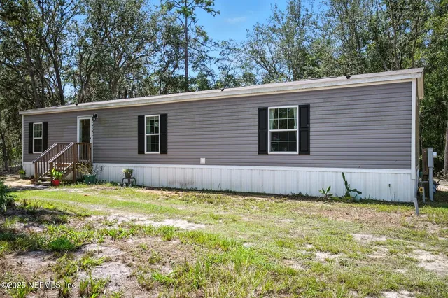 $155,000 | 1141 Donovan Avenue, Interlachen, FL 32148
