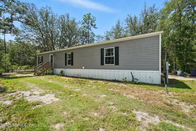 $155,000 | 1141 Donovan Avenue, Interlachen, FL 32148