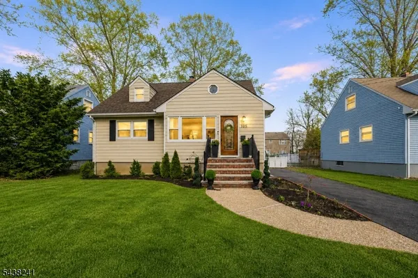 $559,000 | 105 North 13th Street, Kenilworth, NJ 07033
