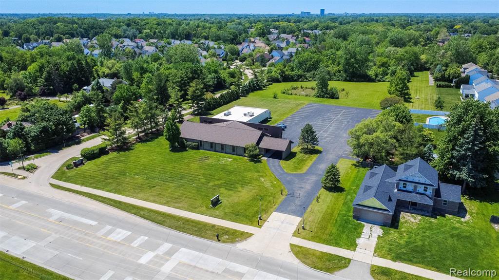 38505 Dequindre Road Troy, MI 48083 - Photo 2 of 9