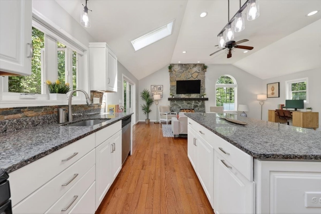 330 Spring Street Rockland, MA 02370 - Photo 4 of 39