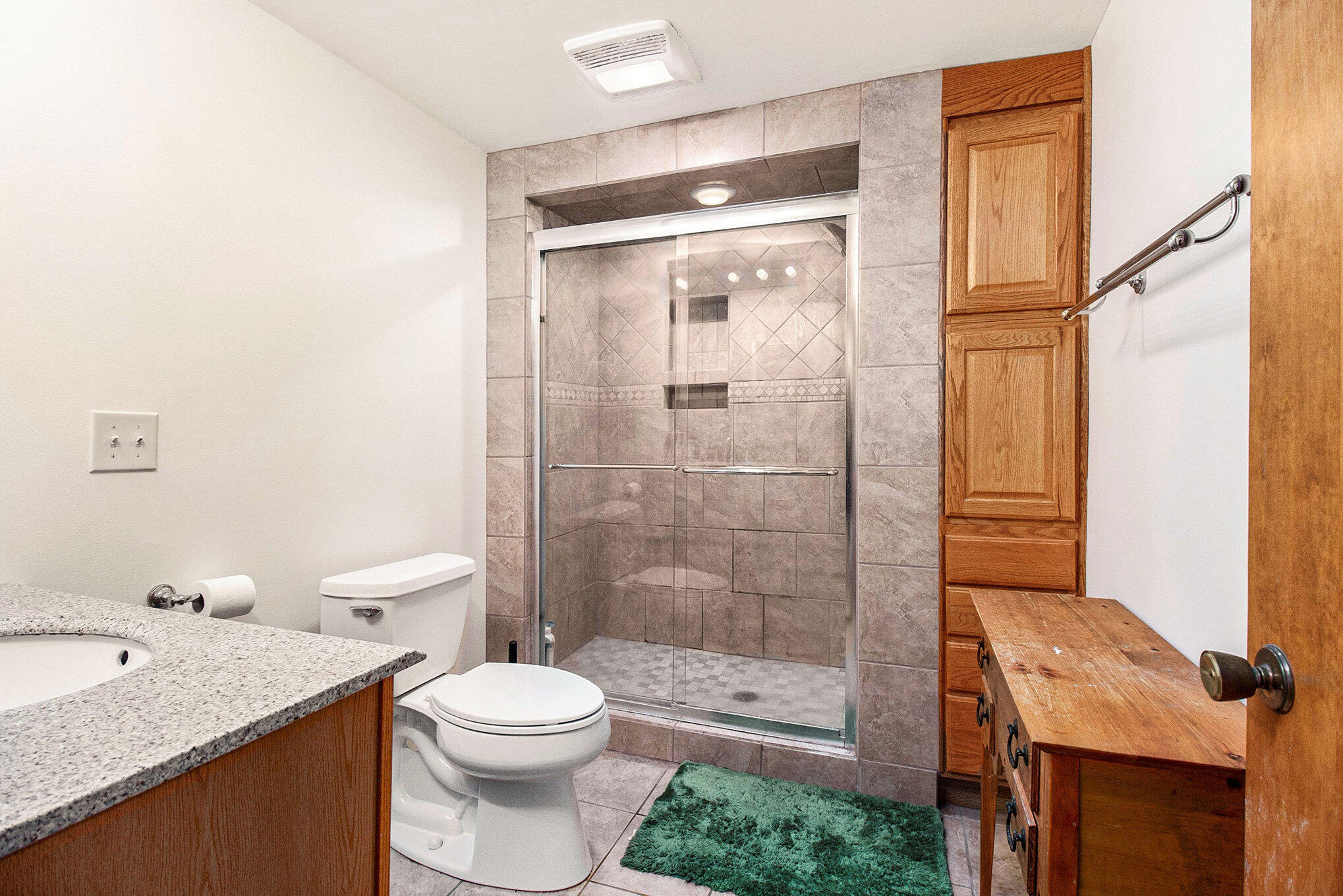 441 North Benson Road Custer, MI 49405 - Photo 22 of 35 Full bath upper level