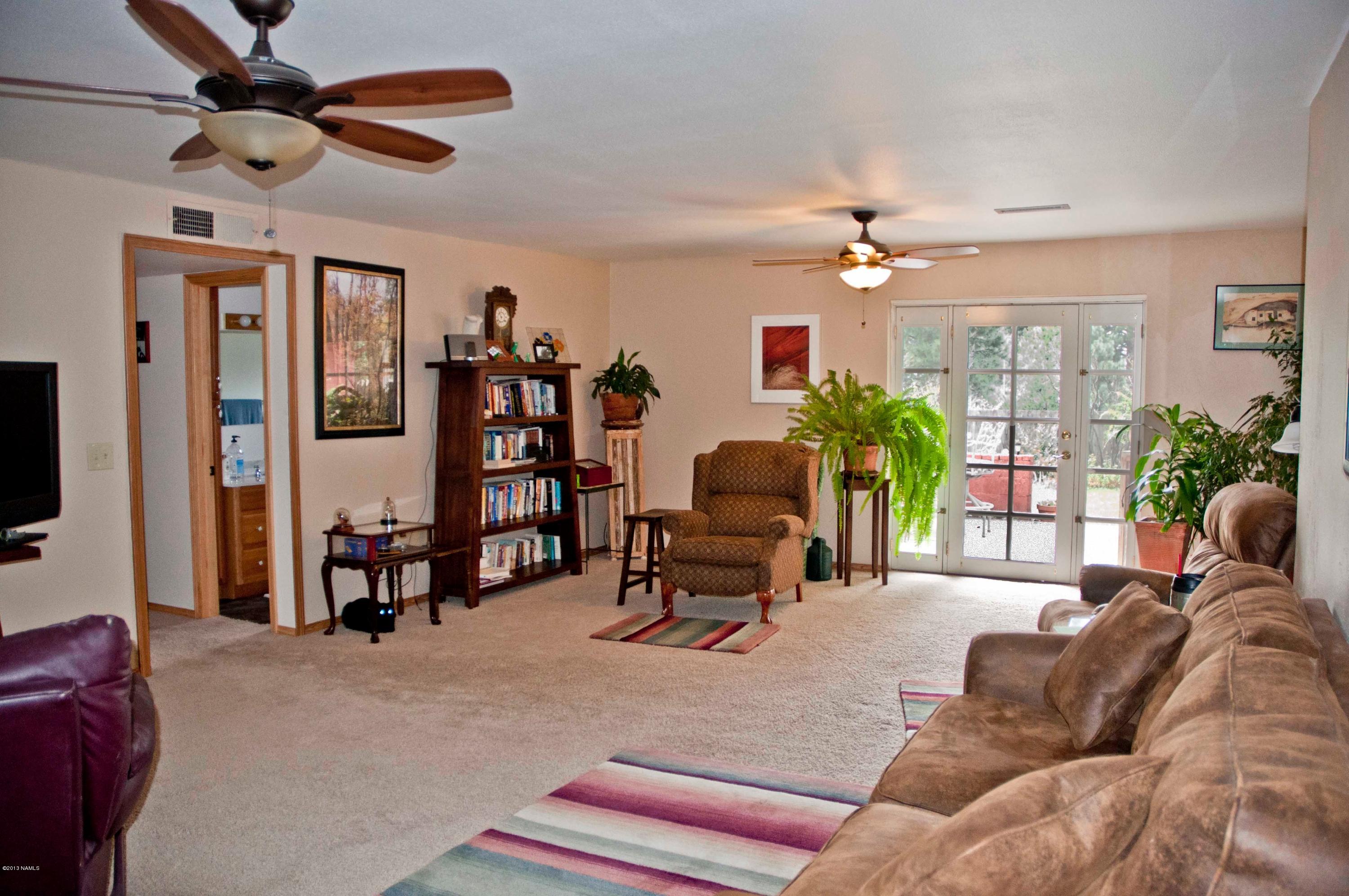 2809 East Lockett Road Flagstaff, AZ 86004 - Photo 3 of 21 Lockett Living 1