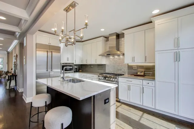 $1,450,000 | 2429 West Pensacola Avenue, Chicago, IL 60618