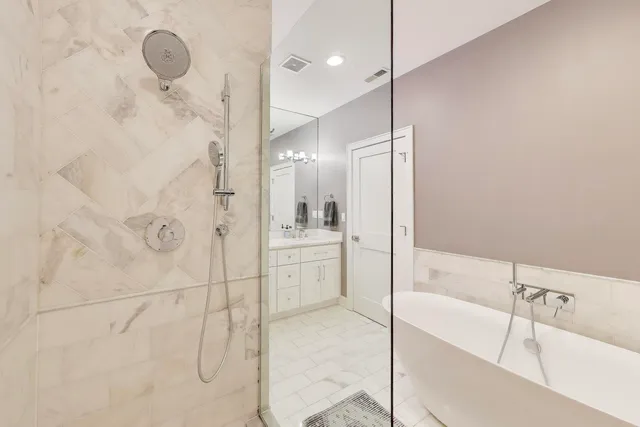 $1,450,000 | 2429 West Pensacola Avenue, Chicago, IL 60618