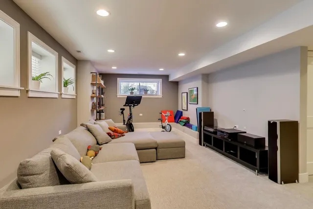 $1,450,000 | 2429 West Pensacola Avenue, Chicago, IL 60618