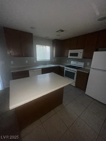 $1,700 | 1848 North Luna Alegre Street, Las Vegas, NV 89115