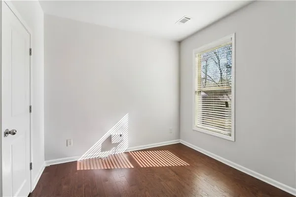 $3,200 | 5090 Breezewood Circle, Alpharetta, GA 30004