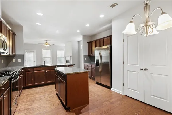 $3,200 | 5090 Breezewood Circle, Alpharetta, GA 30004