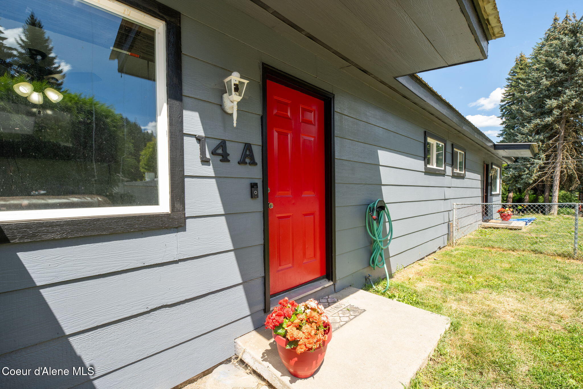 14 Lilac Avenue Kingston, ID 83839 - Photo 4 of 31 Beautiful Entry