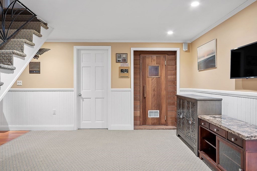 2 Huntingdon Road Lynnfield, MA 01940 - Photo 40 of 41 Gallery Image 40