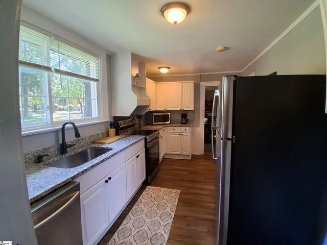 $3,500 | 506 Pinckney Street, Greenville, SC 29601