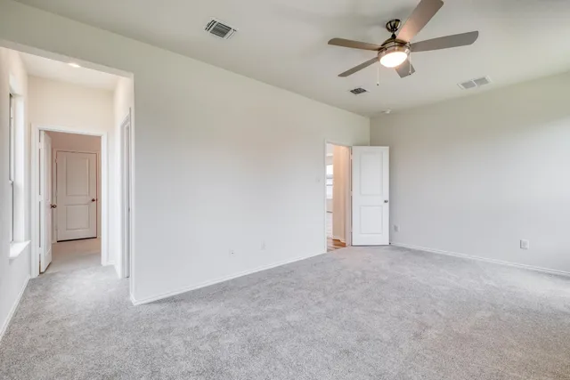 $286,656 | 910 Yellow Ribbon Trail, Jarrell, TX 76537