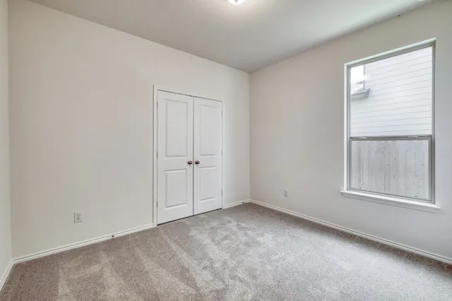 $286,656 | 910 Yellow Ribbon Trail, Jarrell, TX 76537