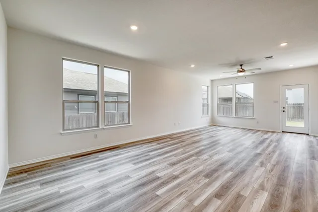 $286,656 | 910 Yellow Ribbon Trail, Jarrell, TX 76537