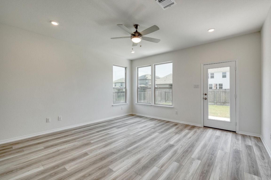 910 Yellow Ribbon Trail Jarrell, TX 76537 - Photo 6 of 25