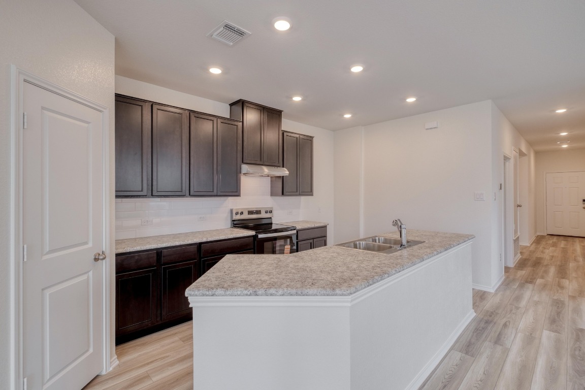 910 Yellow Ribbon Trail Jarrell, TX 76537 - Photo 9 of 25