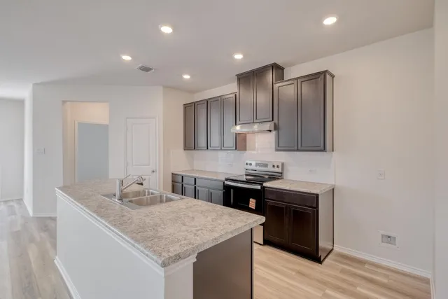 $286,656 | 910 Yellow Ribbon Trail, Jarrell, TX 76537