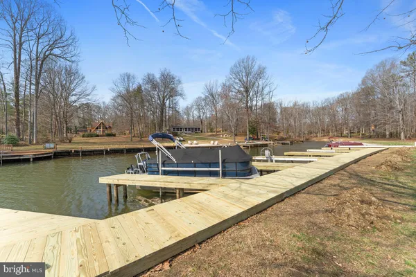 $950,000 | 215 Lakewood Landing Drive, Bumpass, VA 23024