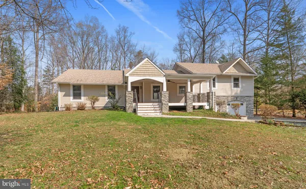 $950,000 | 215 Lakewood Landing Drive, Bumpass, VA 23024