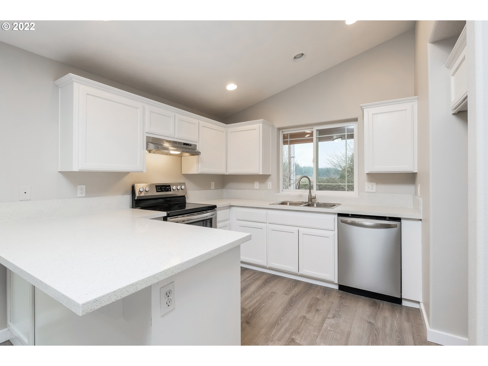22459 Southwest Murdock Road Sherwood, OR 97140 - Photo 3 of 25 Gallery Image 3