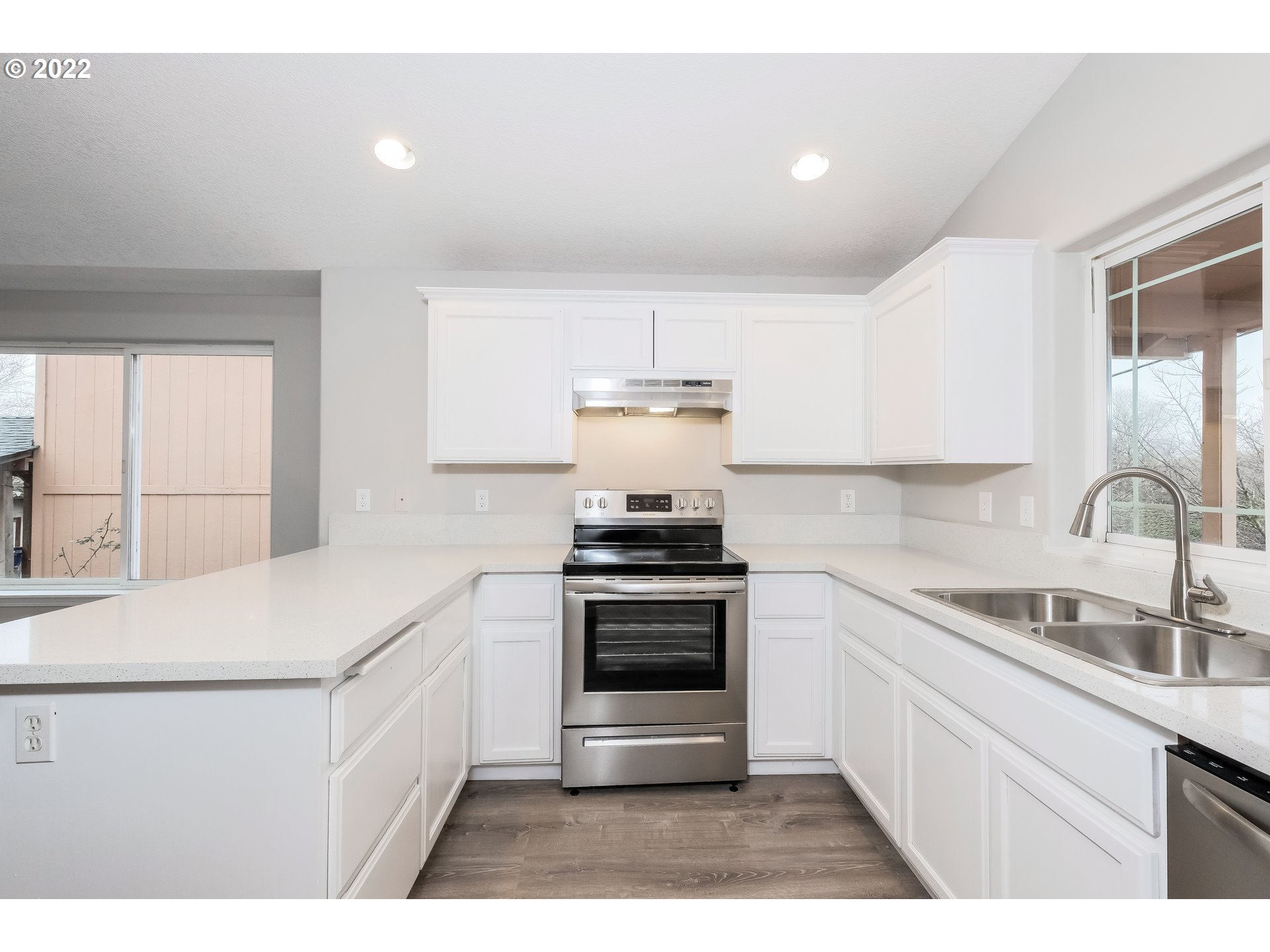 22459 Southwest Murdock Road Sherwood, OR 97140 - Photo 4 of 25 Gallery Image 4