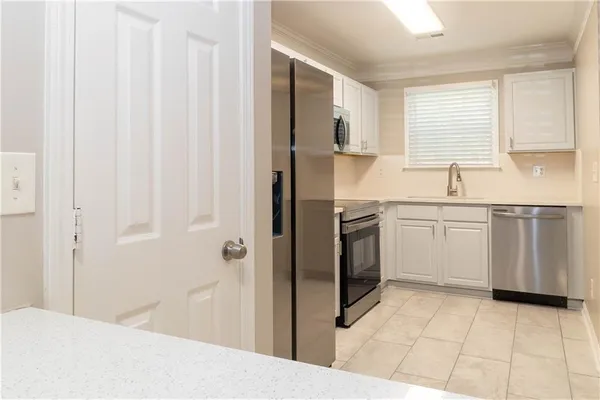 $220,000 | 745 Crestwell Circle, Atlanta, GA 30331