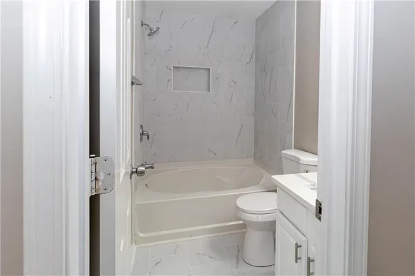$220,000 | 745 Crestwell Circle, Atlanta, GA 30331