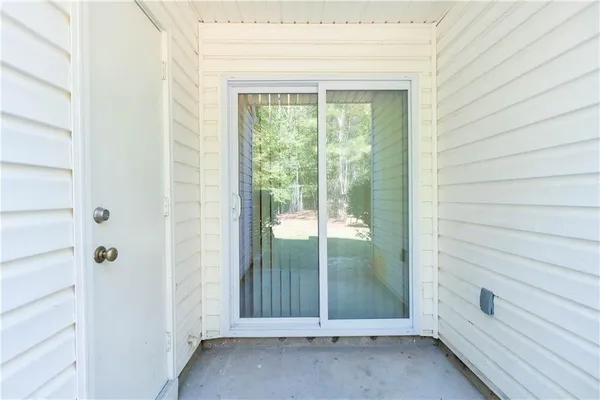 $220,000 | 745 Crestwell Circle, Atlanta, GA 30331