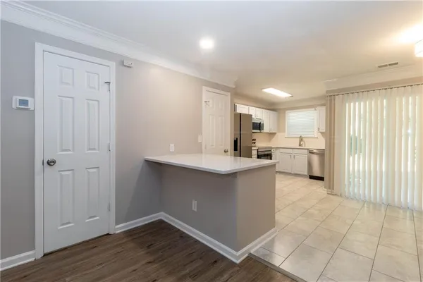 $220,000 | 745 Crestwell Circle, Atlanta, GA 30331
