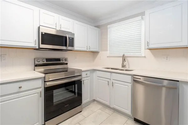 $220,000 | 745 Crestwell Circle, Atlanta, GA 30331