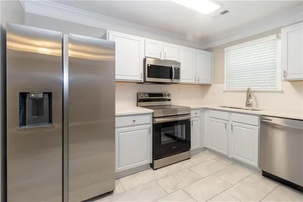 $220,000 | 745 Crestwell Circle, Atlanta, GA 30331