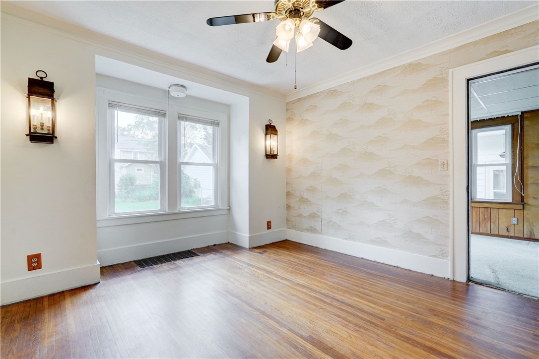 151 Hurstbourne Road Irondequoit, NY 14609 - Photo 7 of 38 Gallery Image 7