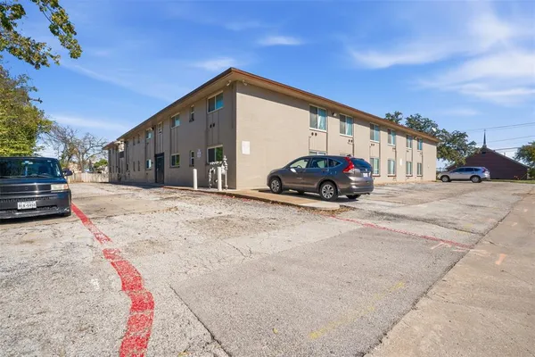 $2,500,000 | 150 South Main Street, Euless, TX 76040